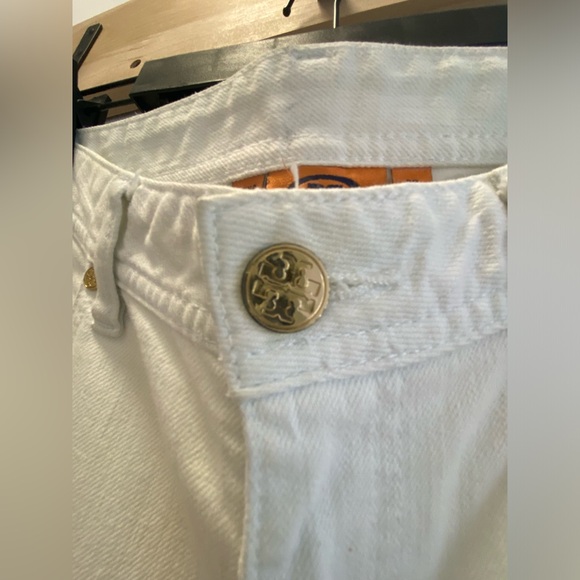 Tory Burch white mid rise cropped jeans - Picture 5 of 7